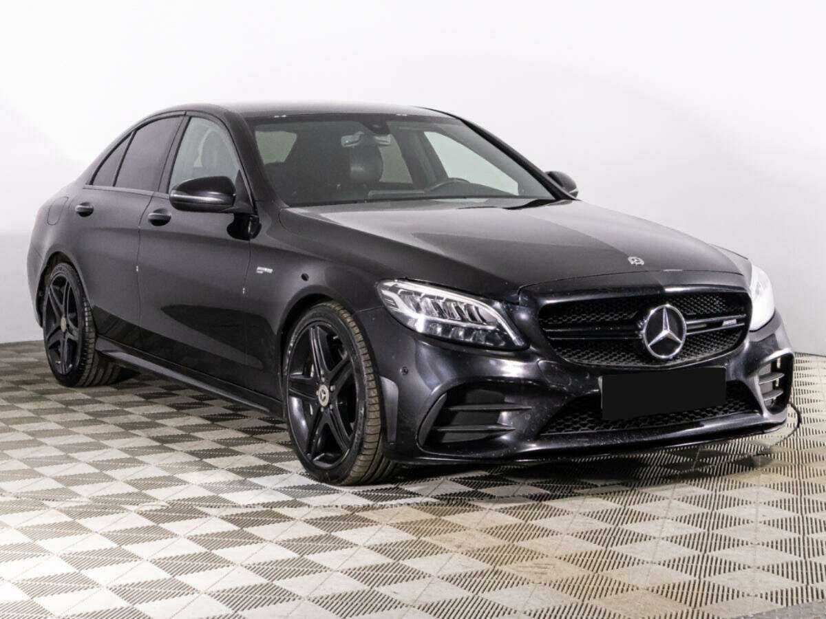 Mercedes-Benz C-Класс AMG с пробегом — 2019 год. Фото: #2