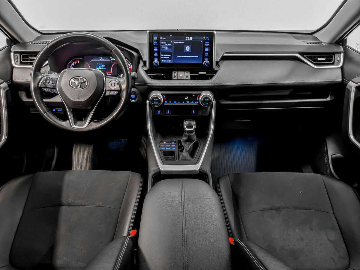 Toyota RAV4 с пробегом — 2021 год. Фото: #11