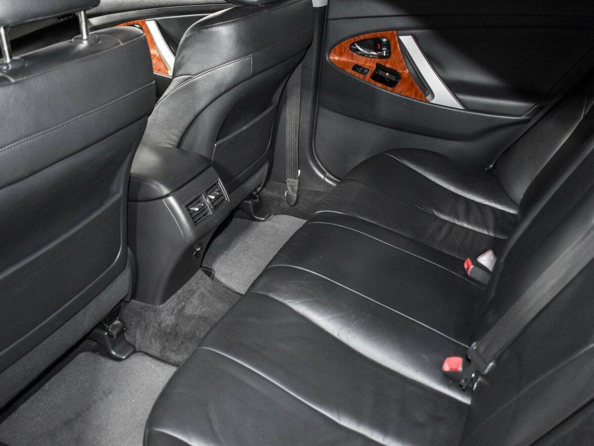 Toyota Camry с пробегом — 2008 год. Фото: #9