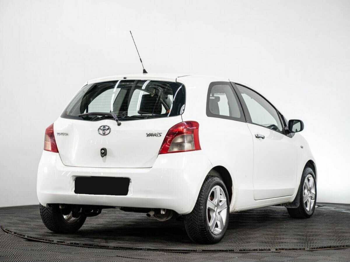 Toyota Yaris с пробегом — 2008 год. Фото: #3