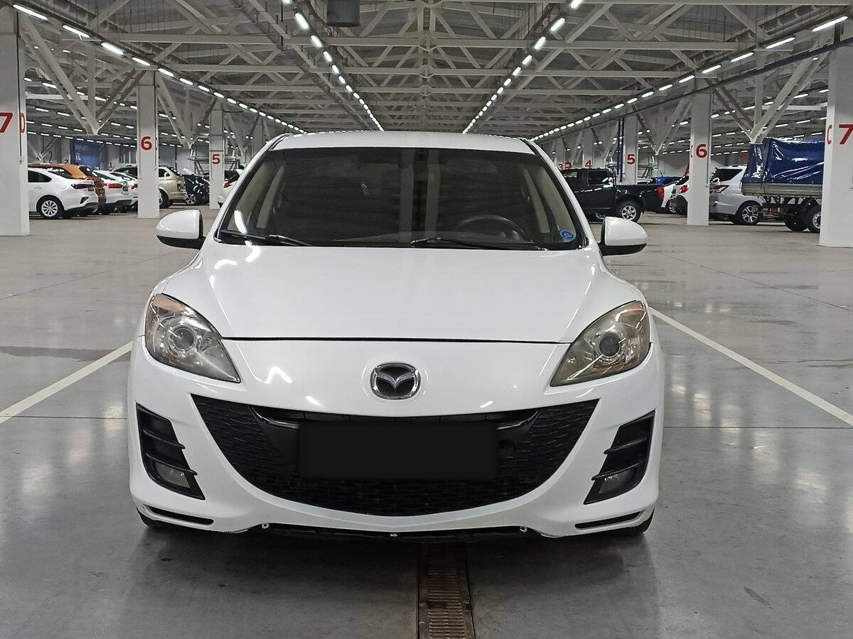 Mazda 3 с пробегом — 2011 год. Фото: #1