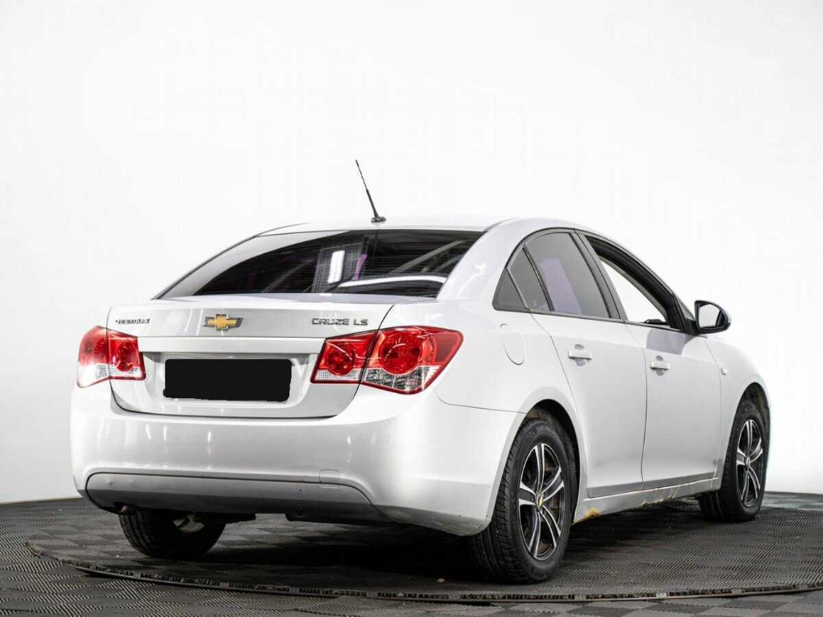 Chevrolet Cruze с пробегом — 2009 год. Фото: #3