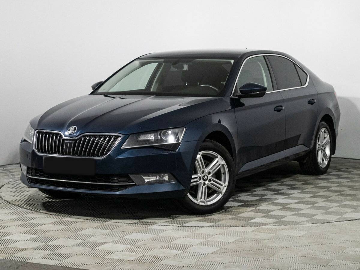 Skoda Superb с пробегом — 2015 год. Фото: #0