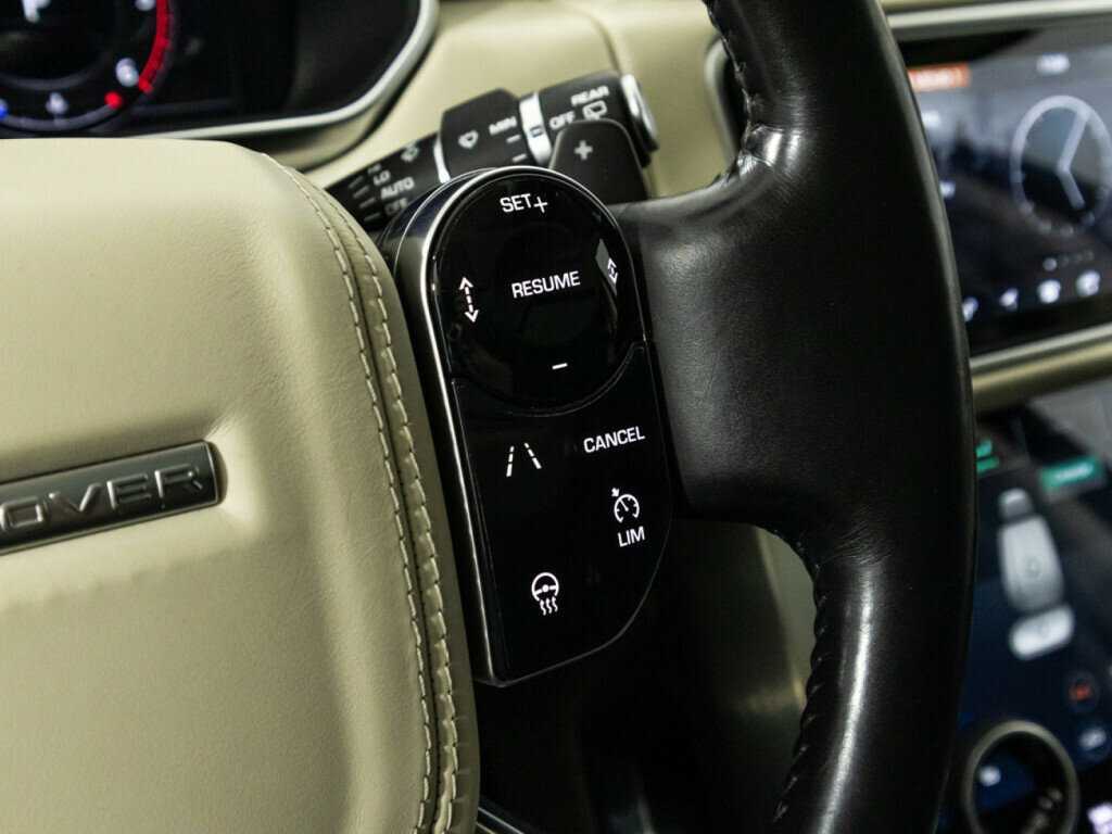 Land Rover Range Rover с пробегом — 2019 год. Фото: #21