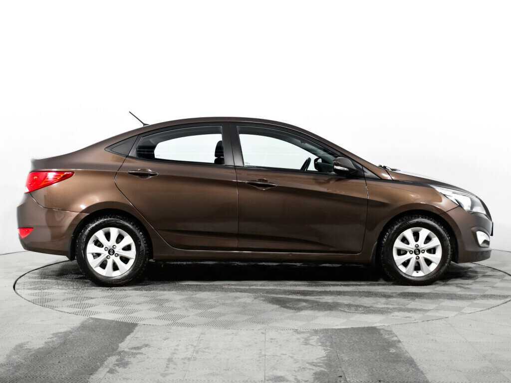 Hyundai Solaris с пробегом — 2016 год. Фото: #3