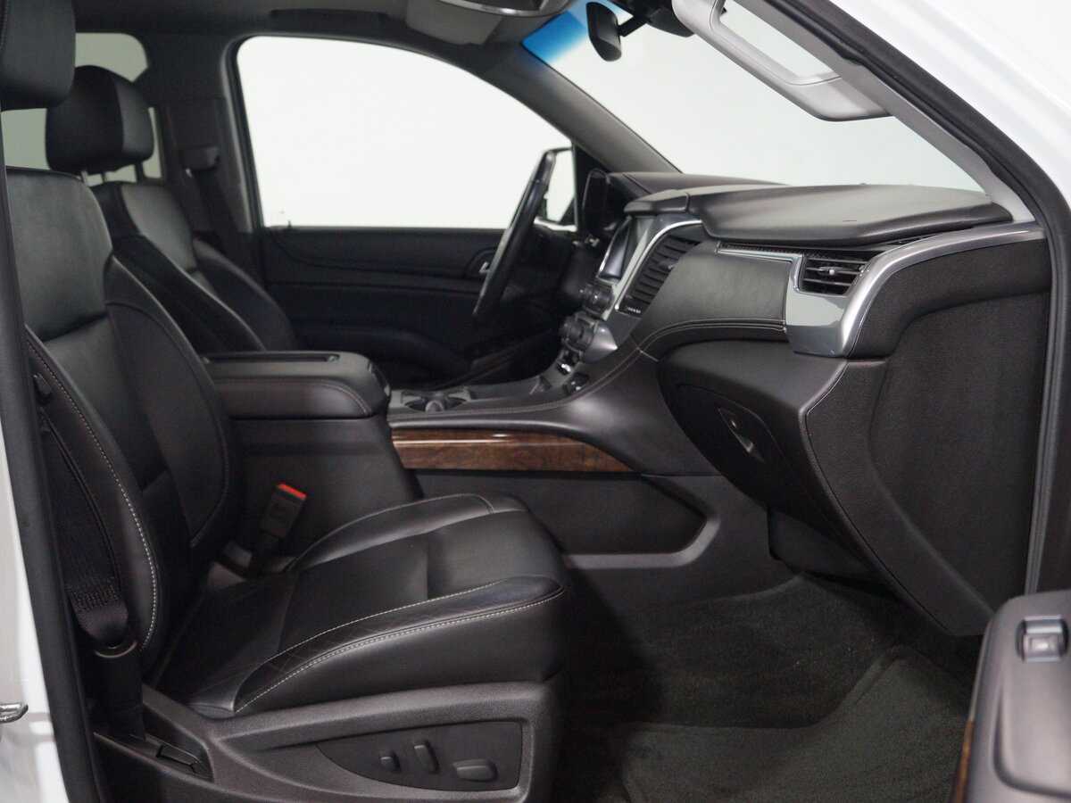 Chevrolet Tahoe с пробегом — 2016 год. Фото: #8