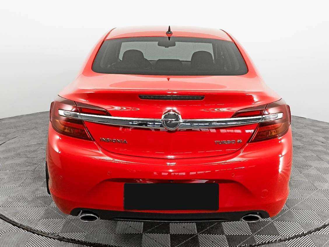Opel Insignia с пробегом — 2015 год. Фото: #4