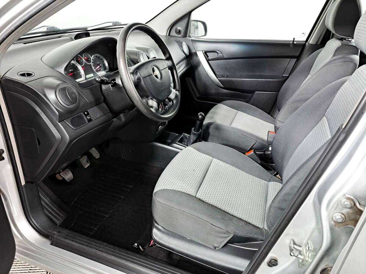 Chevrolet Aveo с пробегом — 2011 год. Фото: #13