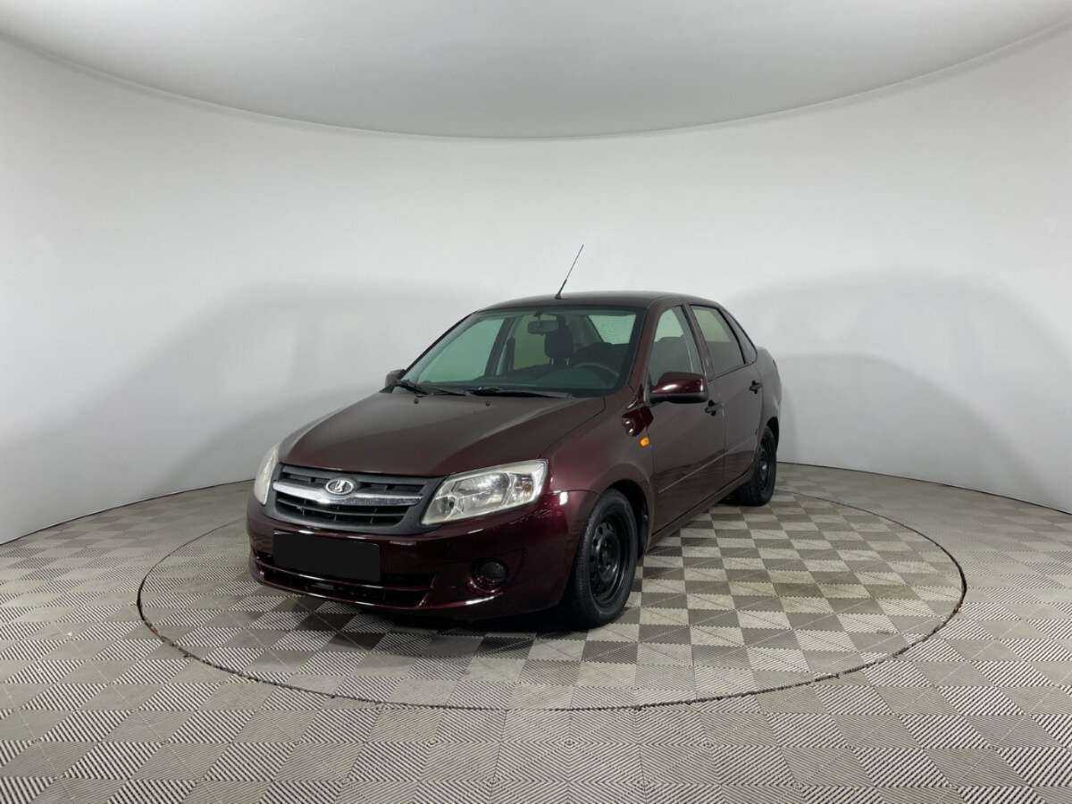 Lada (ВАЗ) Granta с пробегом — 2012 год. Посмотреть фото