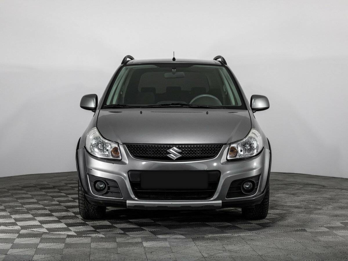 Suzuki SX4 с пробегом — 2010 год. Фото: #1