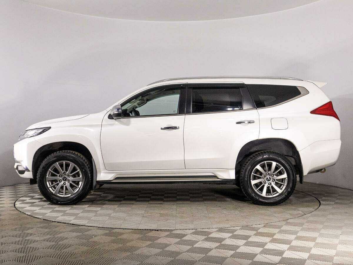 Mitsubishi Pajero Sport с пробегом — 2019 год. Фото: #7