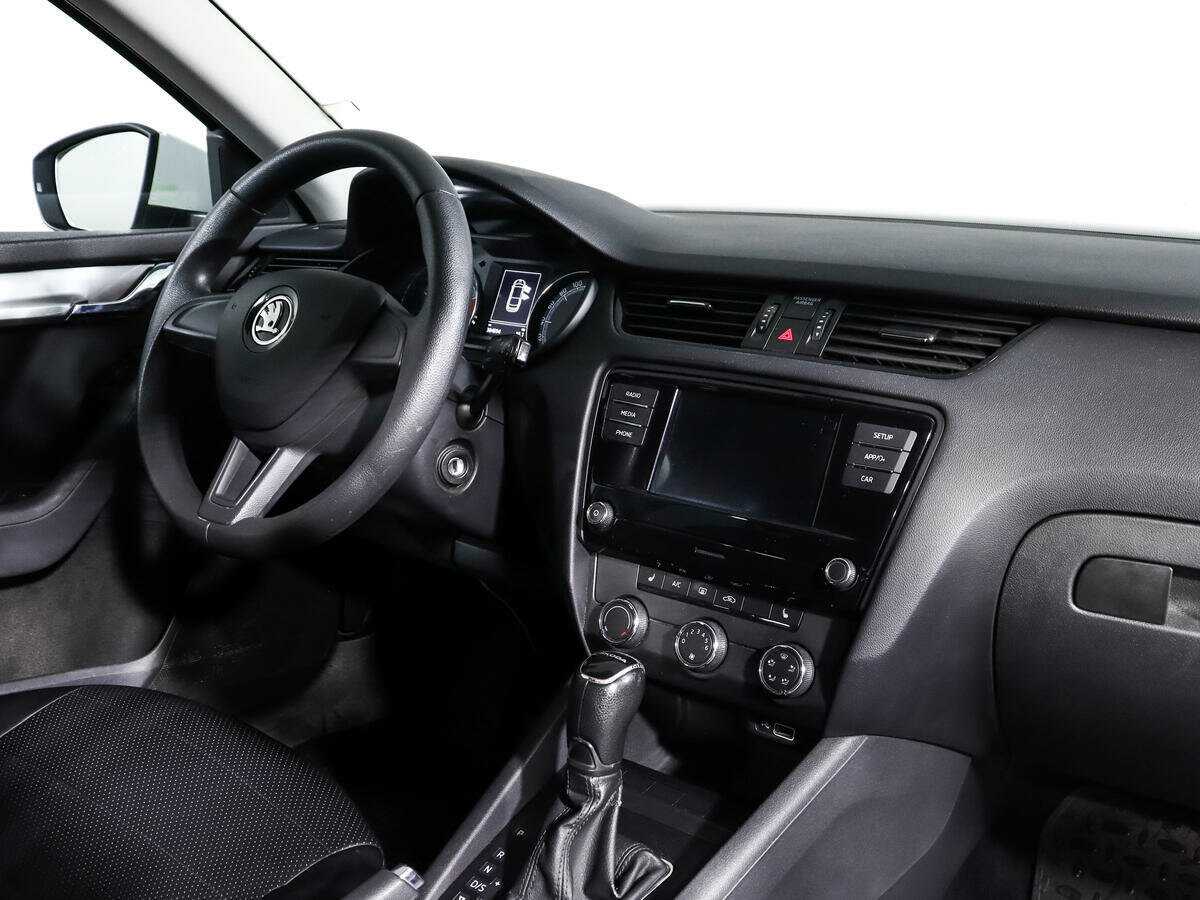 Skoda Octavia с пробегом — 2019 год. Фото: #6