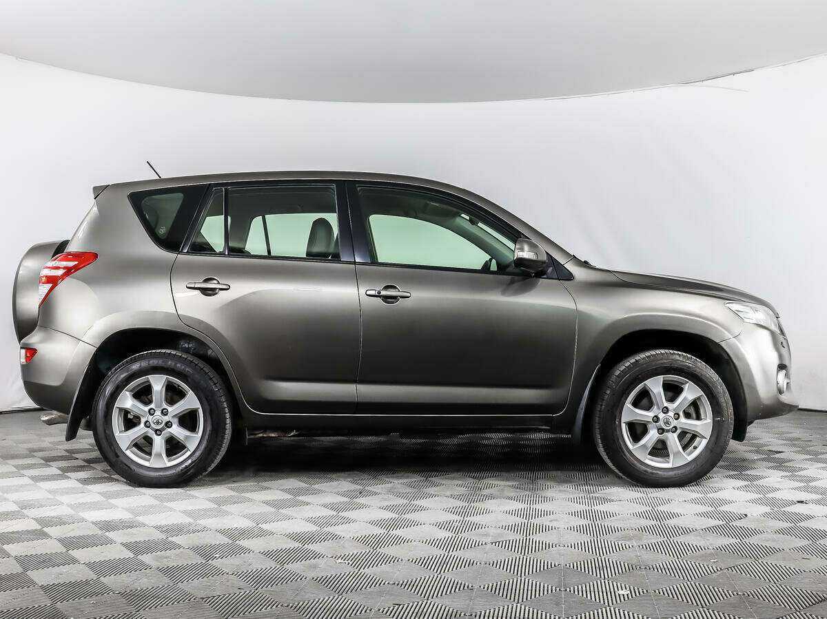 Toyota RAV4 с пробегом — 2011 год. Фото: #3