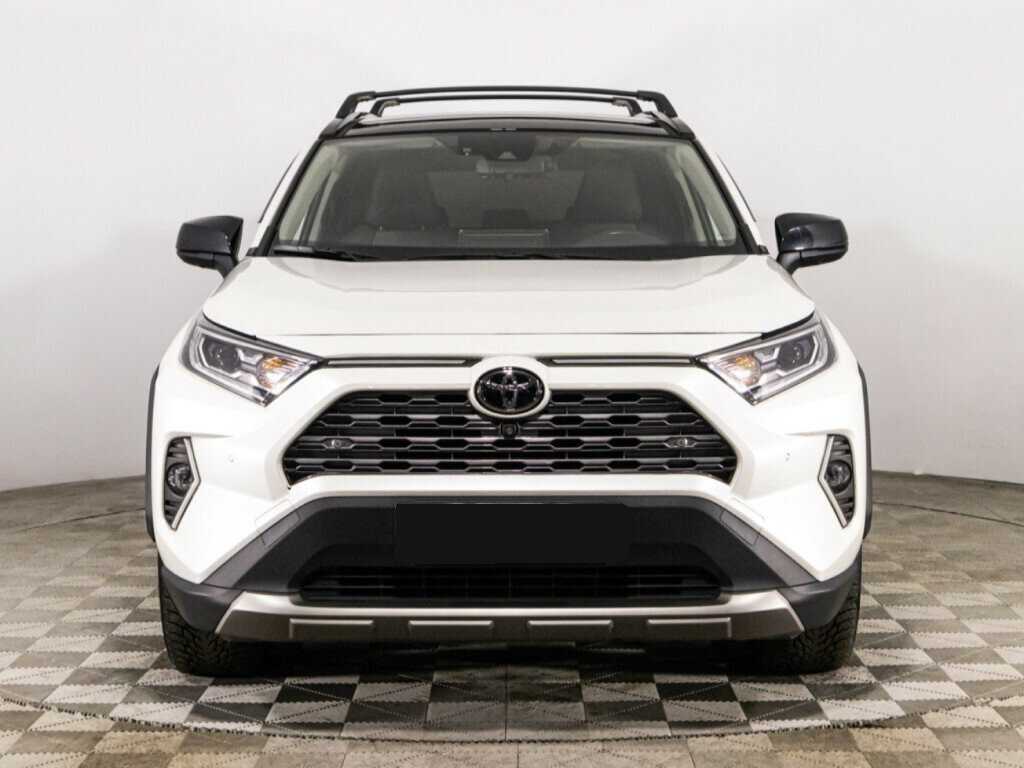 Toyota RAV4 с пробегом — 2022 год. Фото: #1