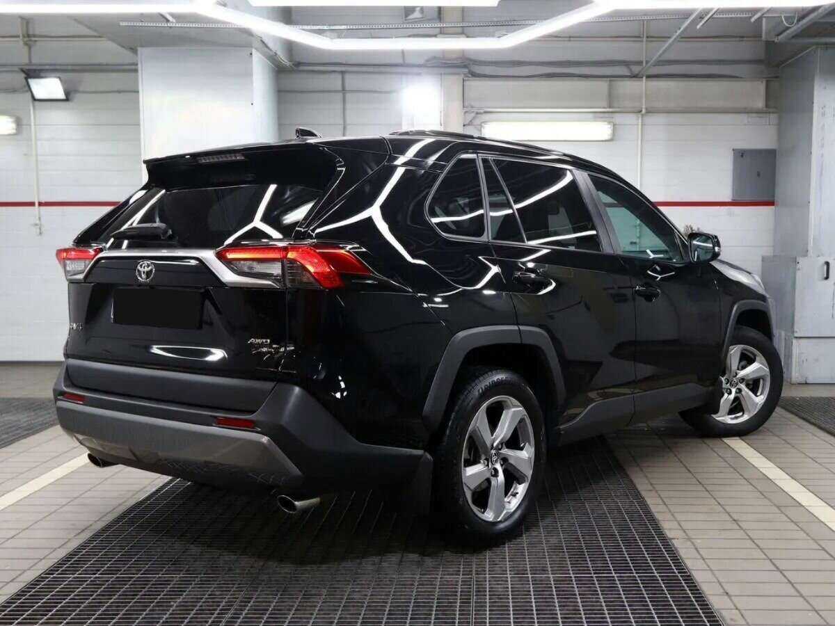 Toyota RAV4 с пробегом — 2019 год. Фото: #3