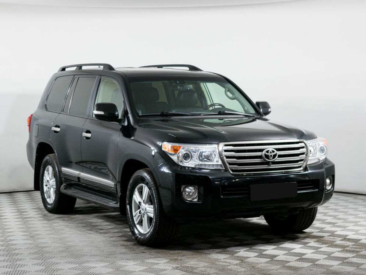 Toyota Land Cruiser с пробегом — 2013 год. Фото: #2