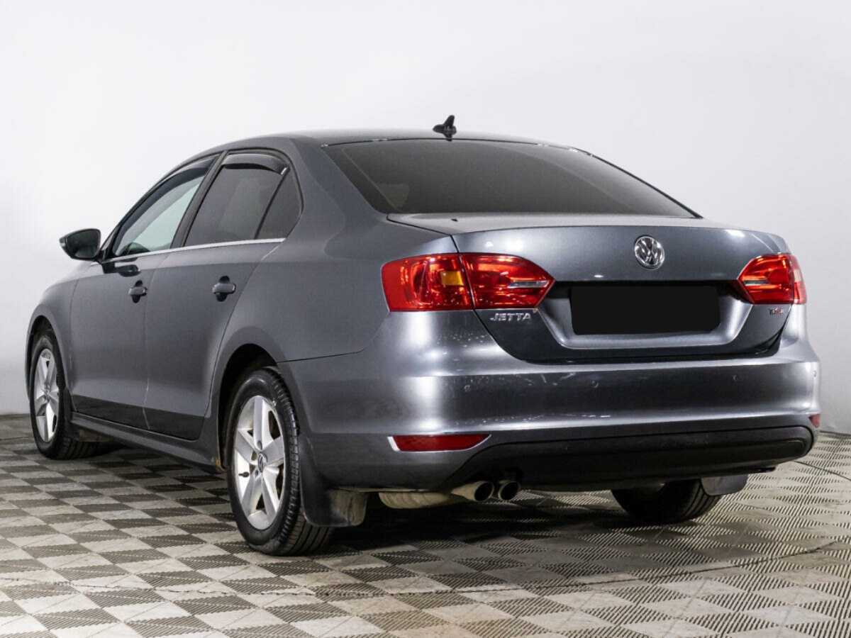 Volkswagen Jetta с пробегом — 2012 год. Фото: #6