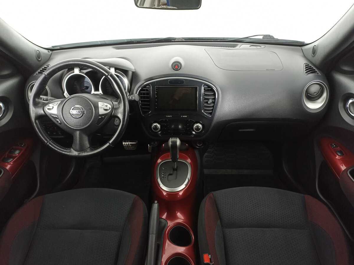 Nissan Juke с пробегом — 2012 год. Фото: #13