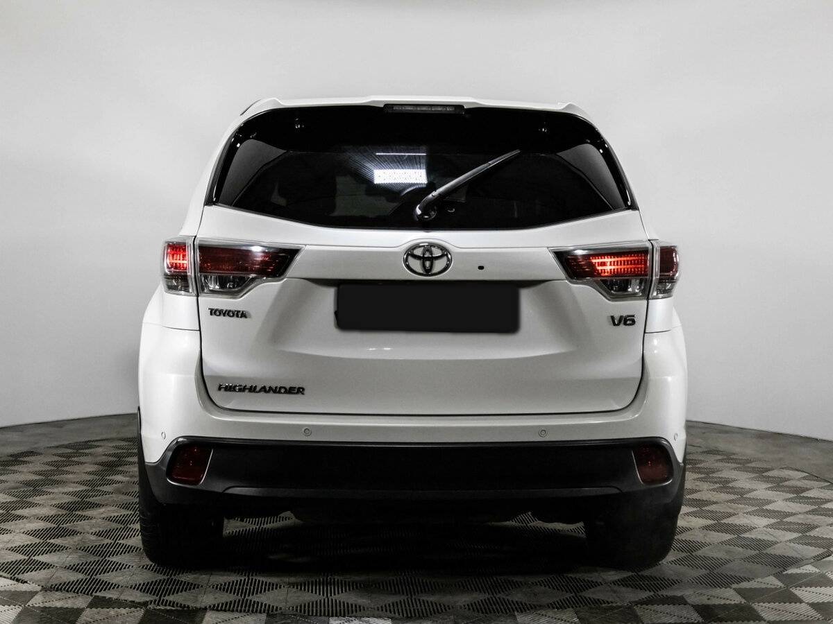 Toyota Highlander с пробегом — 2015 год. Фото: #4
