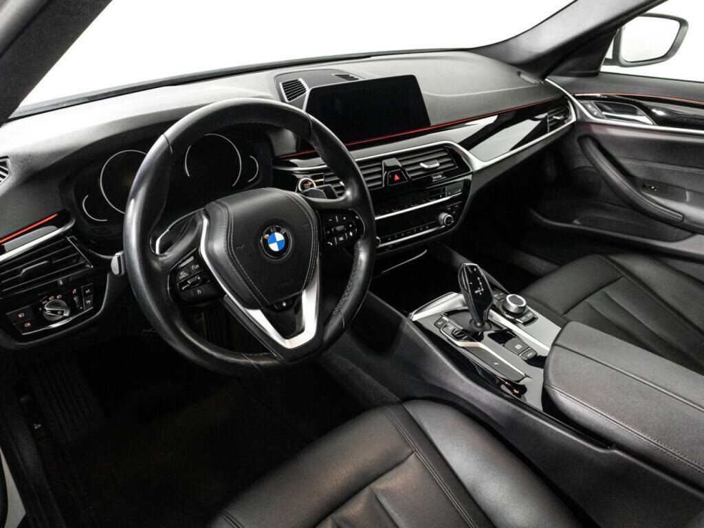 BMW 5 серии с пробегом — 2020 год. Фото: #10