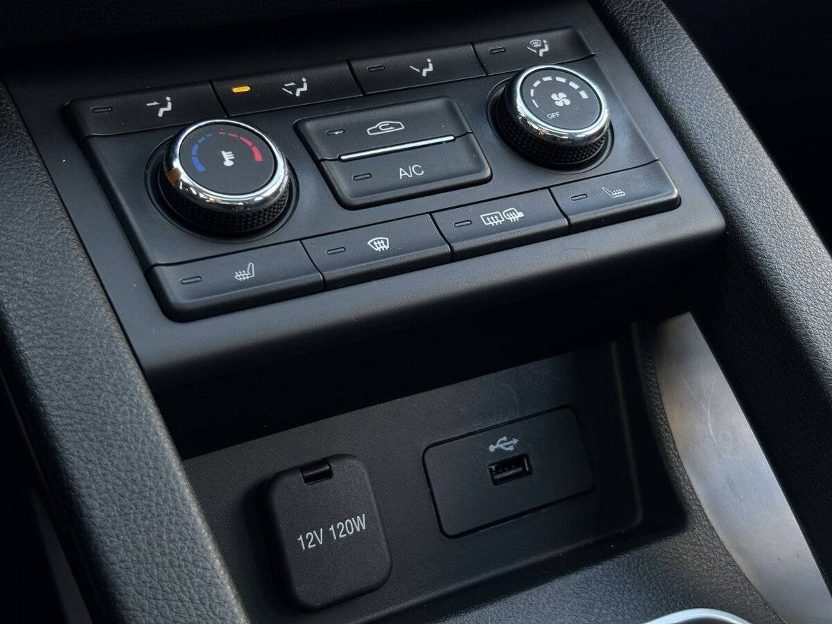 FAW Besturn X40 с пробегом — 2019 год. Фото: #16
