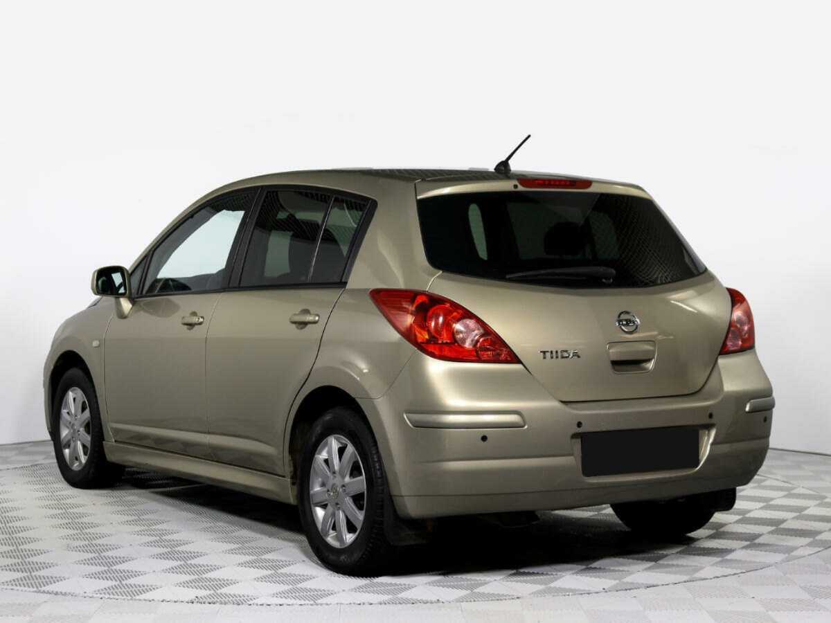 Nissan Tiida с пробегом — 2011 год. Фото: #5