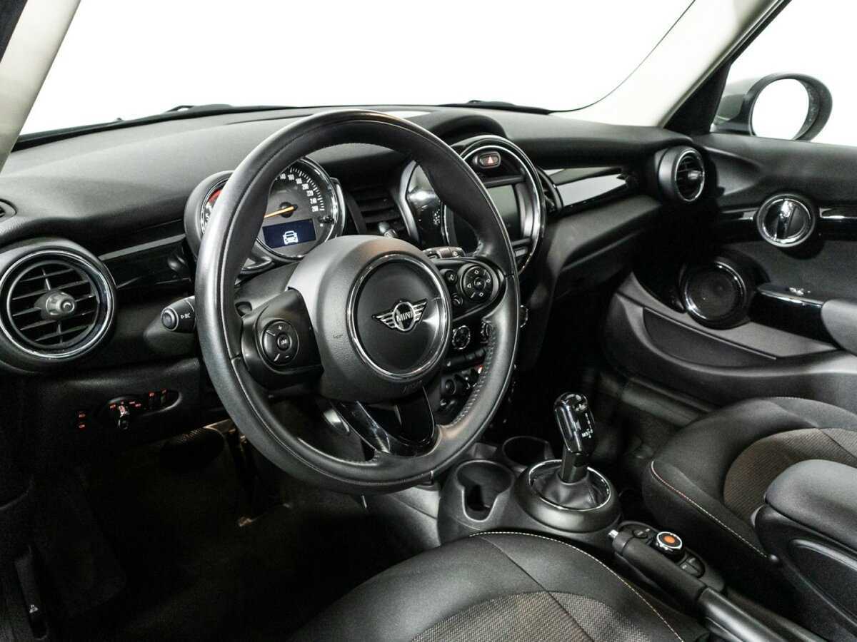 Mini Hatch с пробегом — 2020 год. Фото: #10