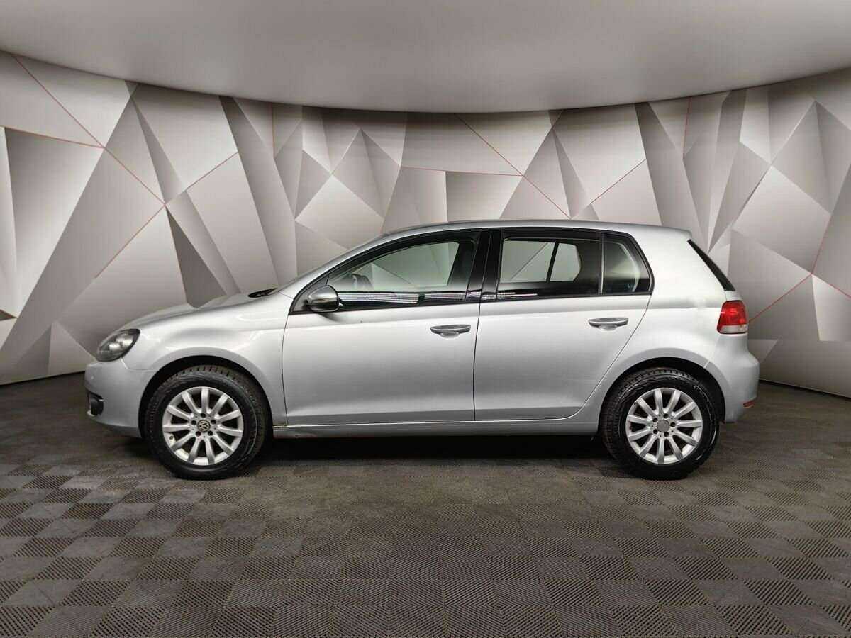 Volkswagen Golf с пробегом — 2010 год. Фото: #4