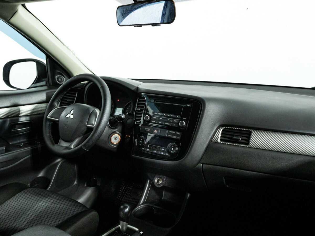 Mitsubishi Outlander с пробегом — 2013 год. Фото: #8