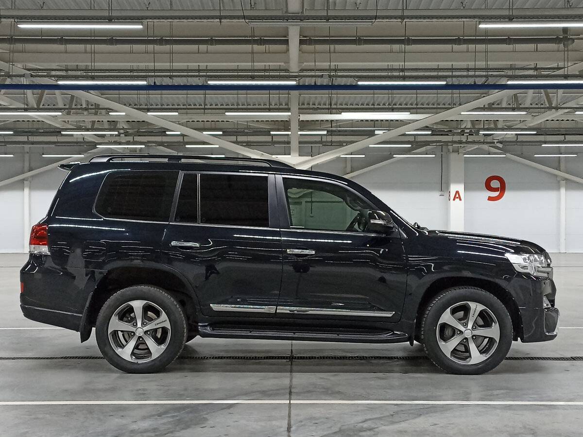 Toyota Land Cruiser с пробегом — 2015 год. Фото: #3