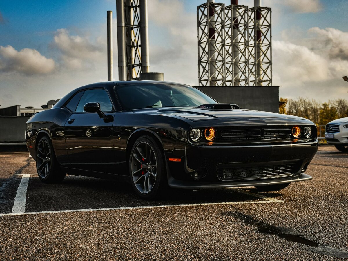 Dodge Challenger с пробегом — 2021 год. Фото: #2