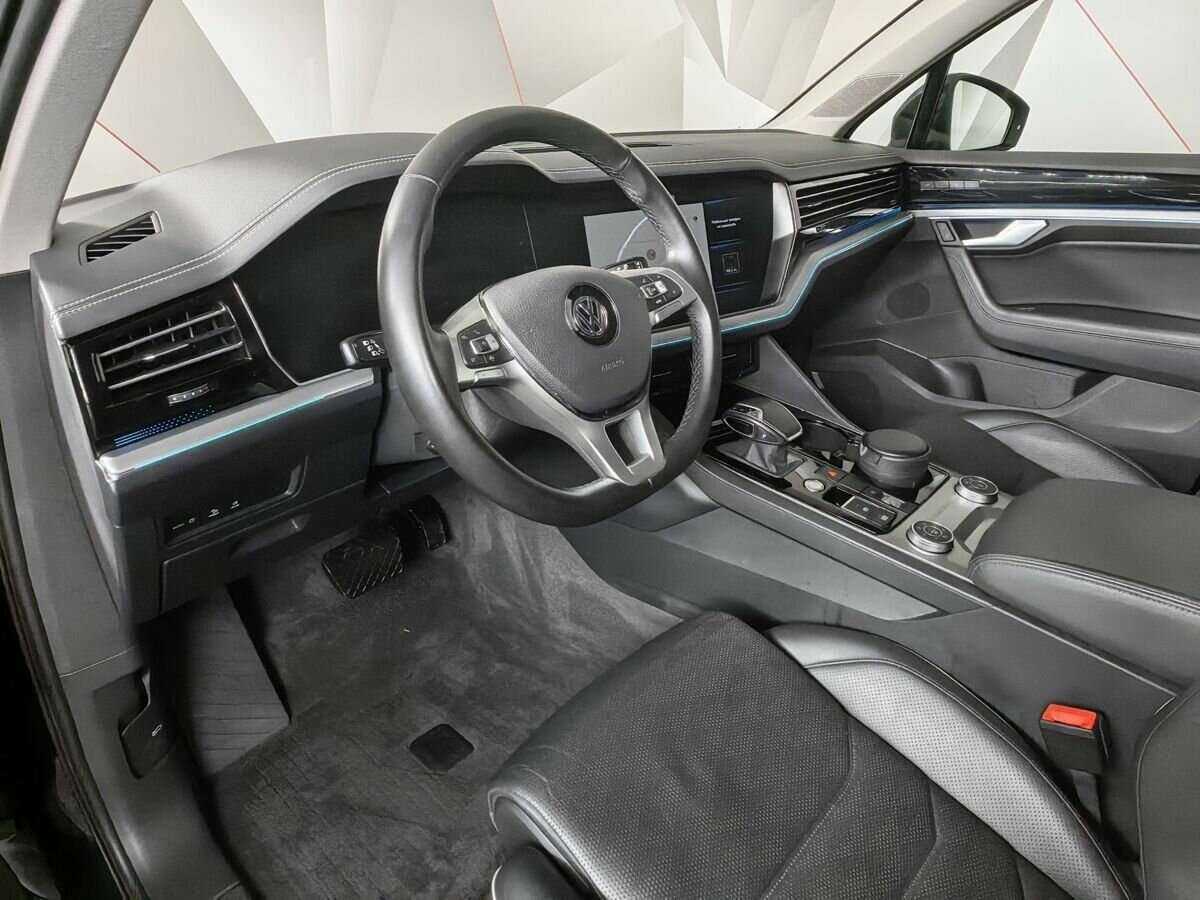 Volkswagen Touareg с пробегом — 2019 год. Фото: #13