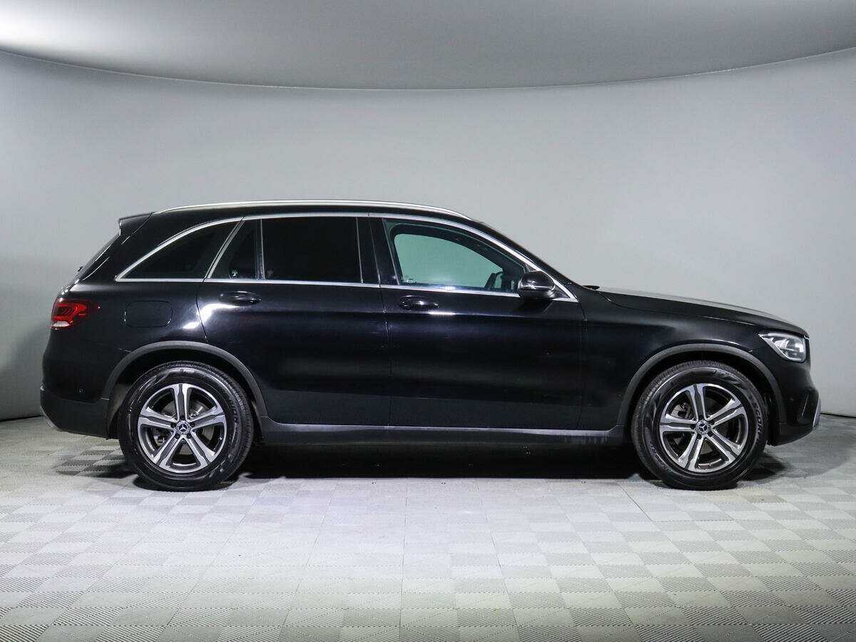 Mercedes-Benz GLC с пробегом — 2021 год. Фото: #2