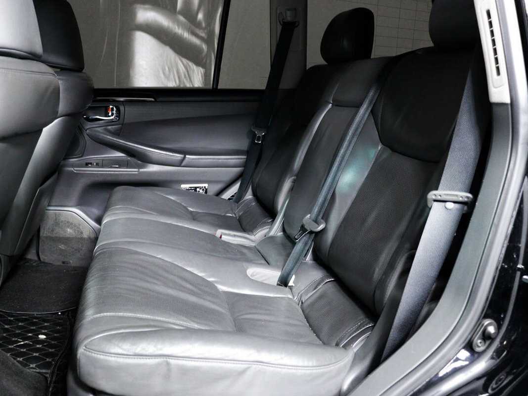 Lexus LX с пробегом — 2009 год. Фото: #11