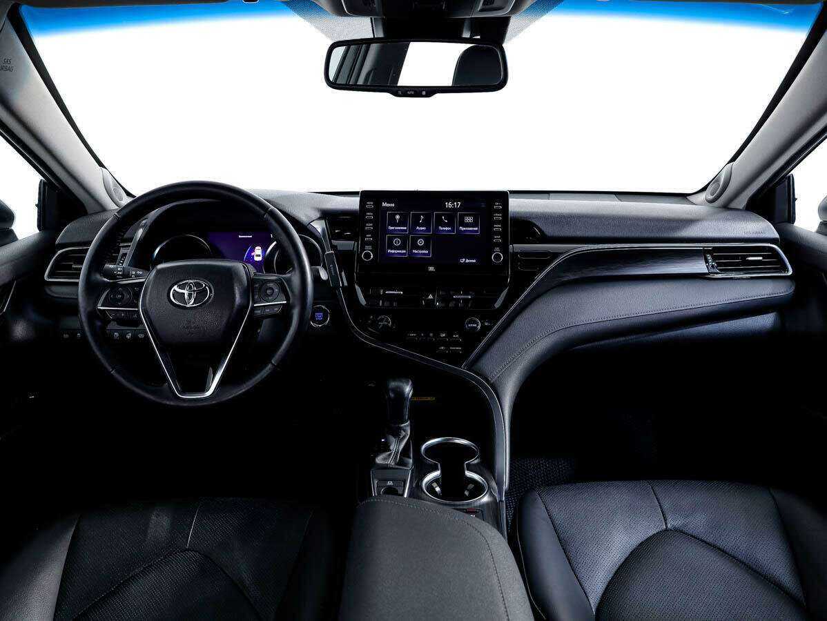 Toyota Camry с пробегом — 2021 год. Фото: #8