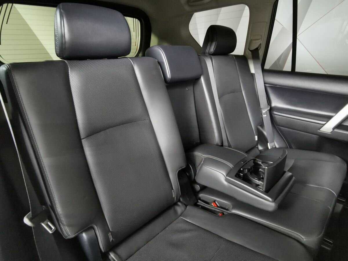 Toyota Land Cruiser Prado с пробегом — 2020 год. Фото: #12