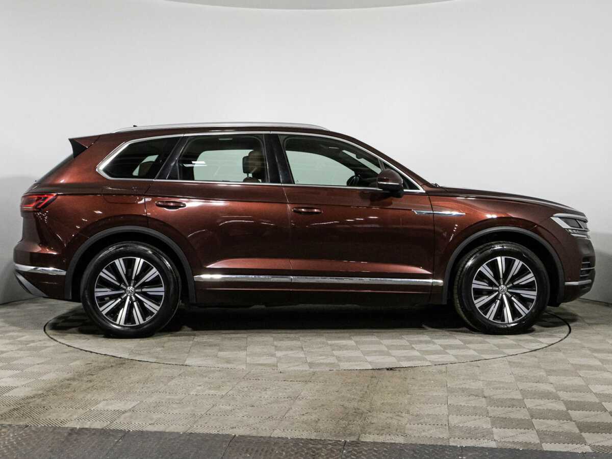 Volkswagen Touareg с пробегом — 2019 год. Фото: #3