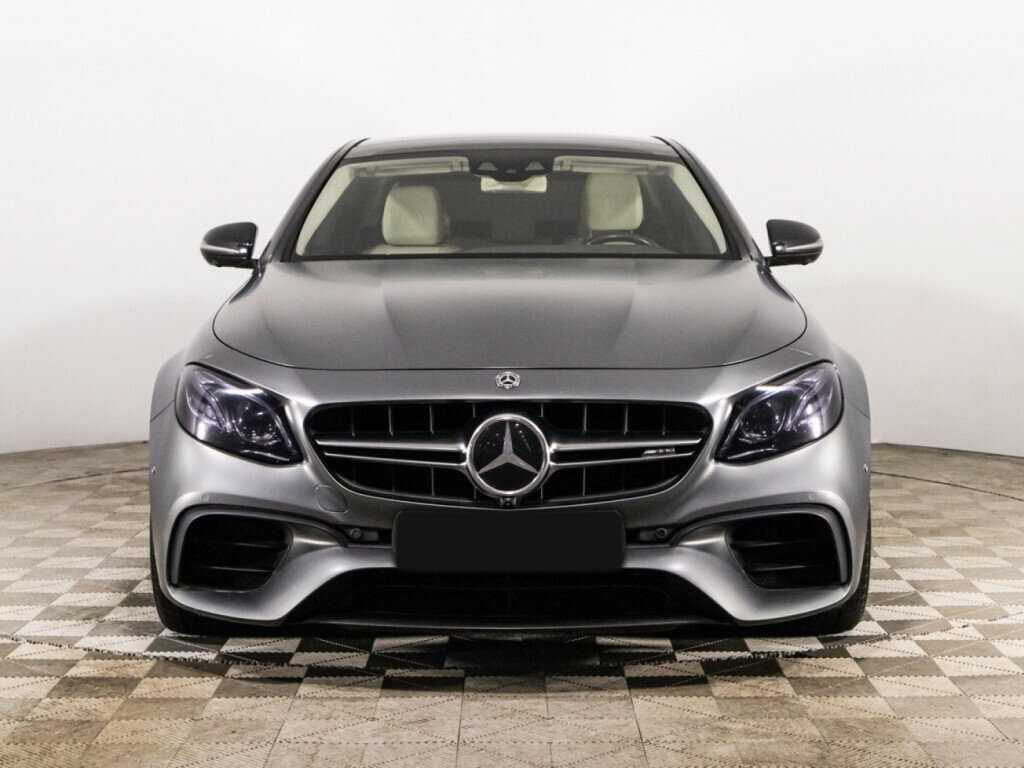 Mercedes-Benz E-Класс AMG с пробегом — 2018 год. Фото: #1