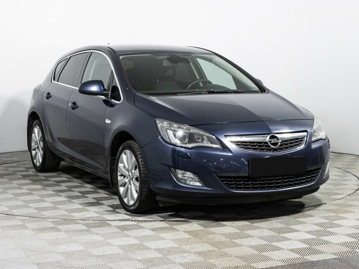 Opel Astra с пробегом — 2010 год. Фото: #2