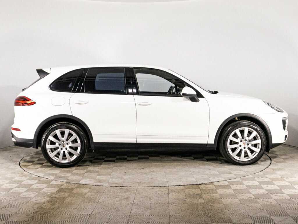 Porsche Cayenne с пробегом — 2015 год. Фото: #3