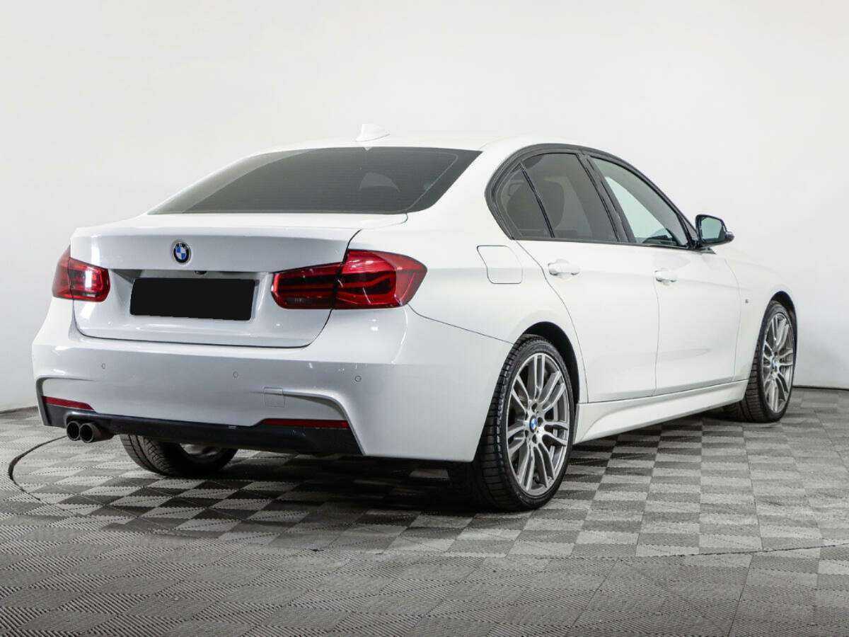 BMW 3 серии с пробегом — 2018 год. Фото: #4