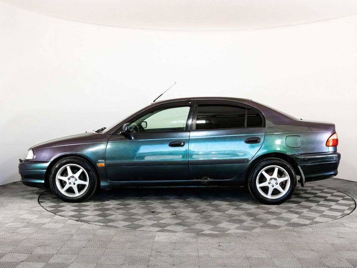 Toyota Avensis с пробегом — 2002 год. Фото: #7