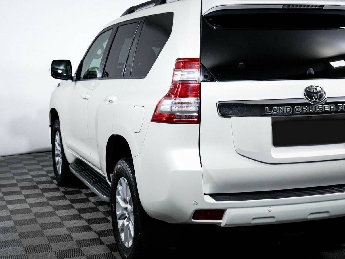 Toyota Land Cruiser Prado с пробегом — 2016 год. Фото: #18