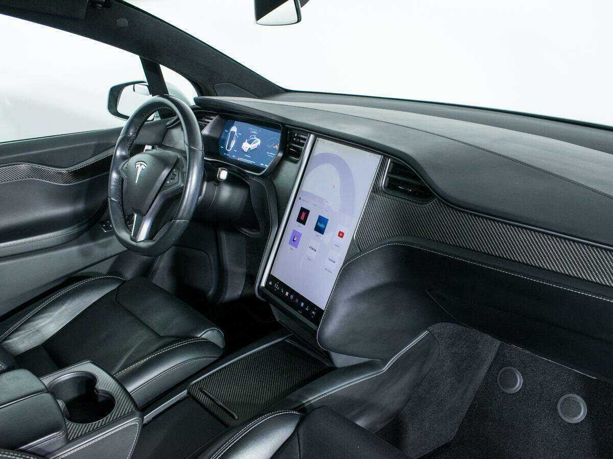 Tesla Model X с пробегом — 2018 год. Фото: #8