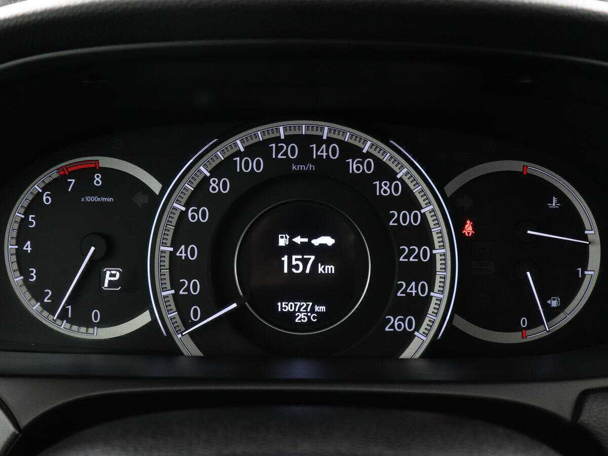Honda Accord с пробегом — 2013 год. Фото: #7