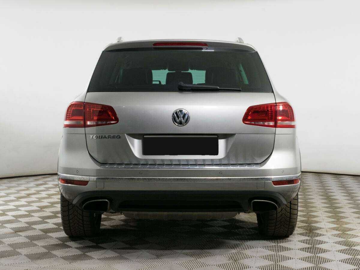 Volkswagen Touareg с пробегом — 2015 год. Фото: #5