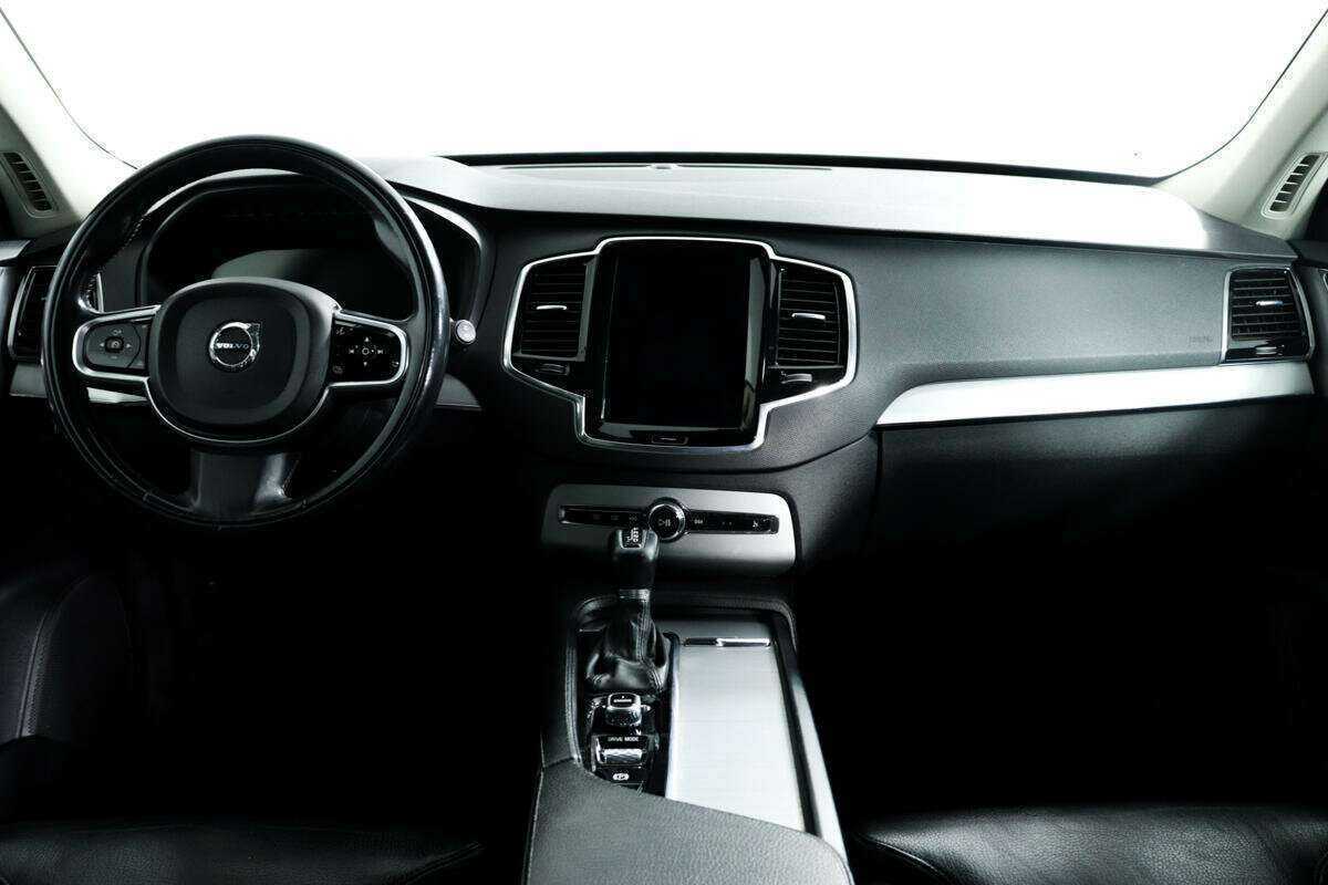Volvo XC90 с пробегом — 2015 год. Фото: #10