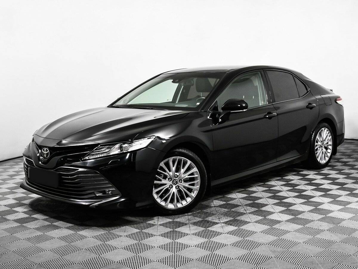 Toyota Camry с пробегом — 2018 год. Фото: #0