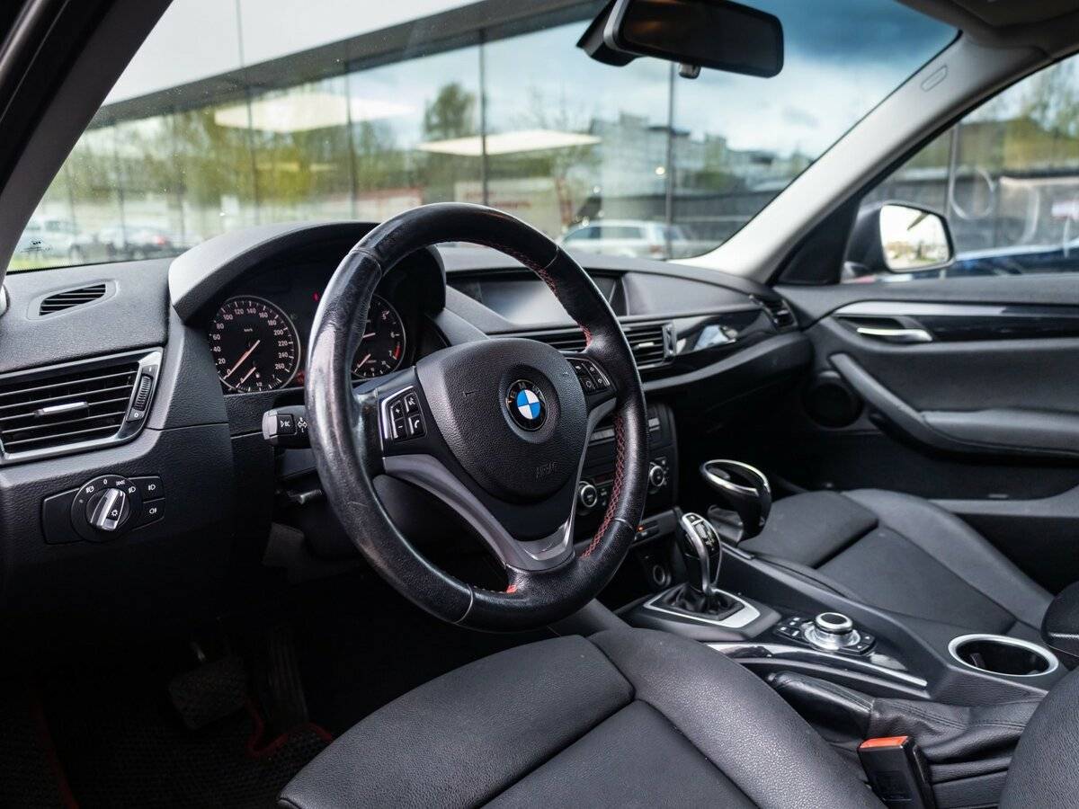 BMW X1 с пробегом — 2012 год. Фото: #11