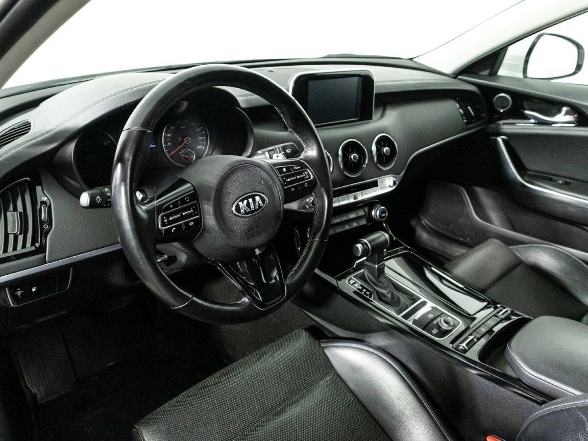Kia Stinger с пробегом — 2019 год. Фото: #10